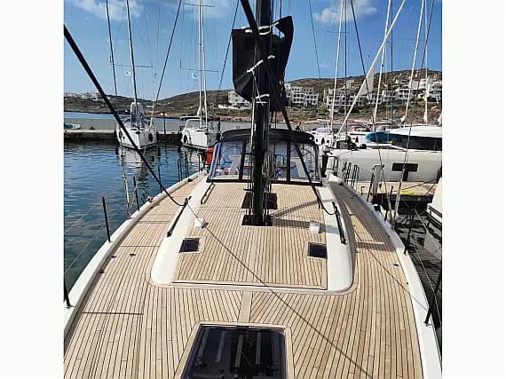 First 53 in Lavrion / Olympic Marina - image 1
