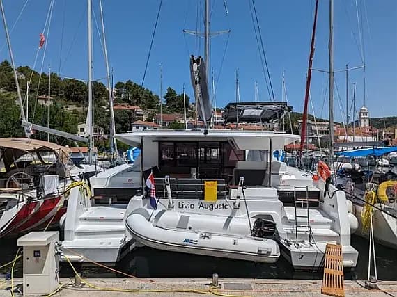 Astréa 42 in Primošten / Marina Kremik - image 1