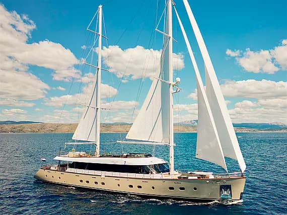Motor sailer in Split / Port of Split / West Harbour - image 1