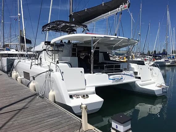 Lagoon 42 in Salerno - image 1