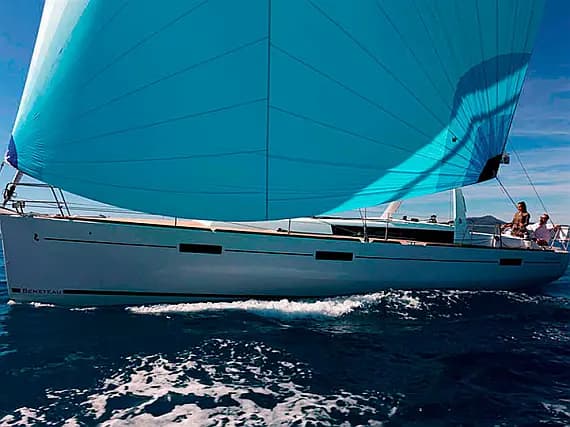 Oceanis 45 in Athens / Alimos Marina - image 1