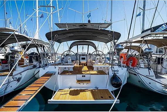Bavaria C42 in Lefkada / Port of Lefkas - image 1