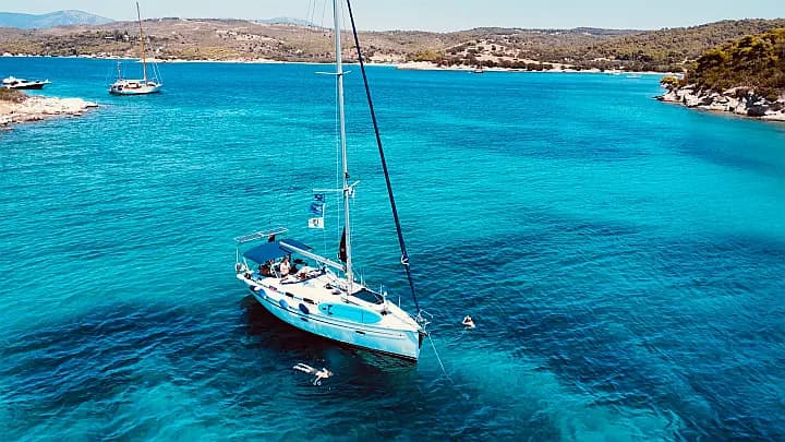 Bavaria 40 in Athens / Alimos Marina - image 1