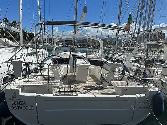 Oceanis 46.1 in Sicily / Furnari / Marina Portorosa - image 1