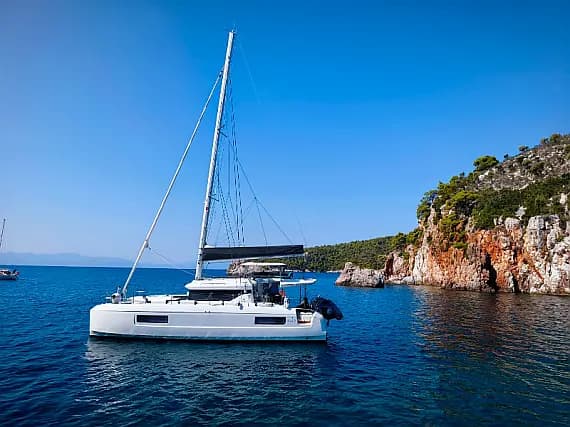 Lagoon 43 in Volos / Port of Volos - image 1