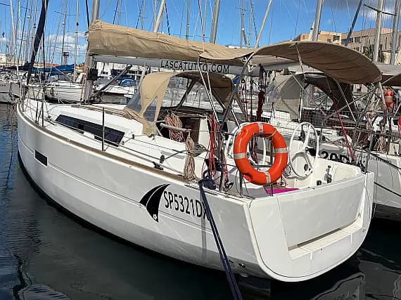 Dufour 310 Grand Large in Sicily / Palermo / La Cala (Porto Palermo) - image 1