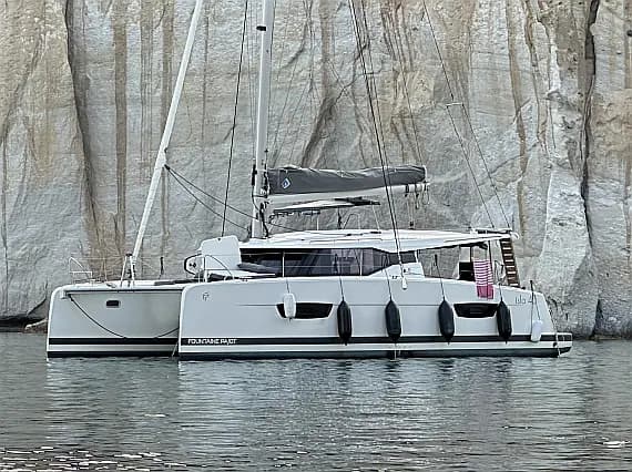 Isla 40 in Paros port - image 1
