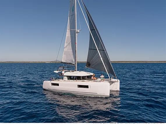 Lagoon 40 in Sardinia / Olbia / Marina di Olbia - image 1