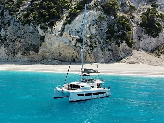 Bali 4.4 in Lefkada / D-Marin Marina Lefkas - image 1